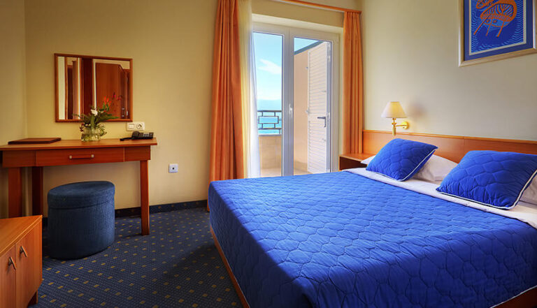 Hotel Dobrovit