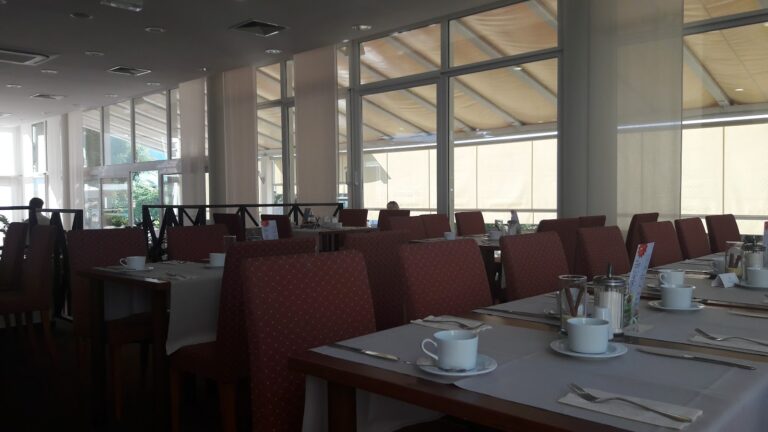Hotel Valamar Zvonimir 4*