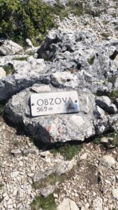 Oznaka vrha Obzova na 569 metara