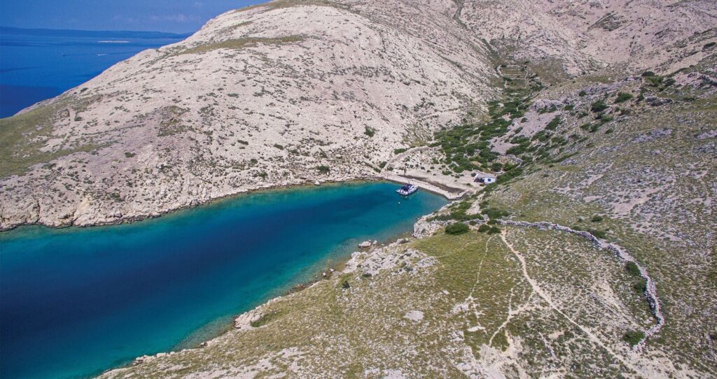 Uvala Bracol u Baški