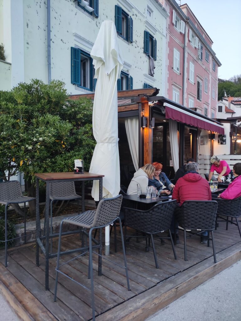 Caffe Bar Rebica u Baški